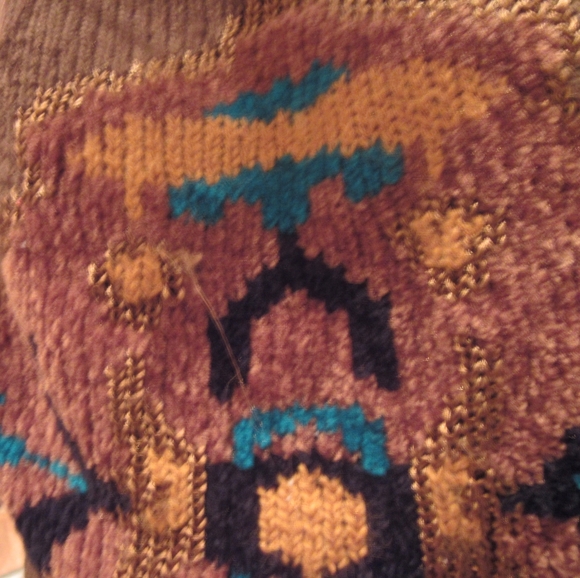 Vintage Oversized Geometric Chenille Olive Sweater - Picture 6 of 7